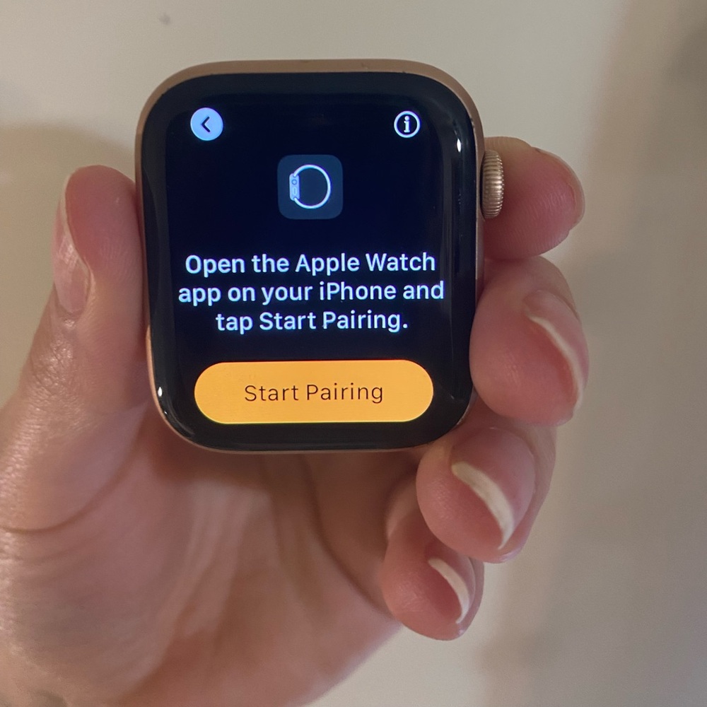 Apple Watch (GPS + Cellular), Series 4